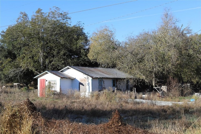 view of side of property