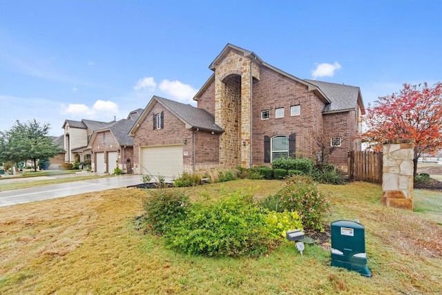 view of front property featuring a front yard