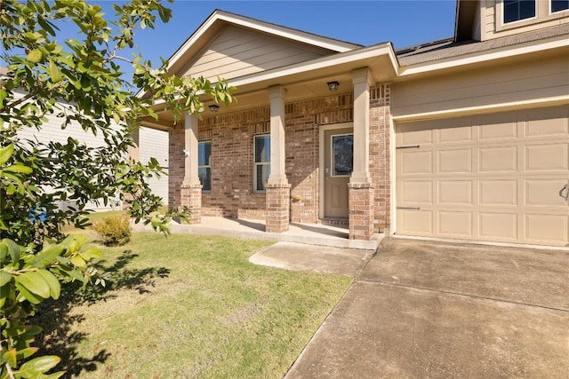 doorway to property featuring a porch