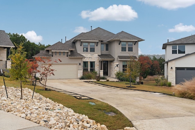 view of front facade featuring a front yard