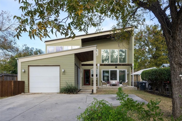 view of front facade featuring a garage