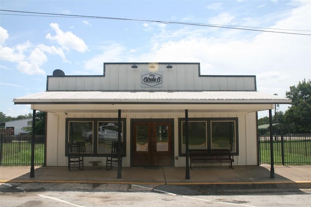 view of building exterior