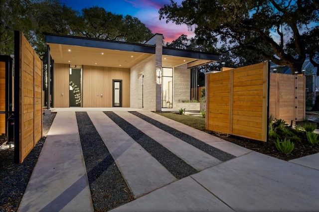 2423 S 5th St, Austin, TX 78704 - view of modern home