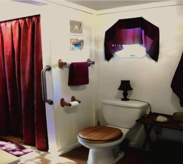 bathroom with toilet