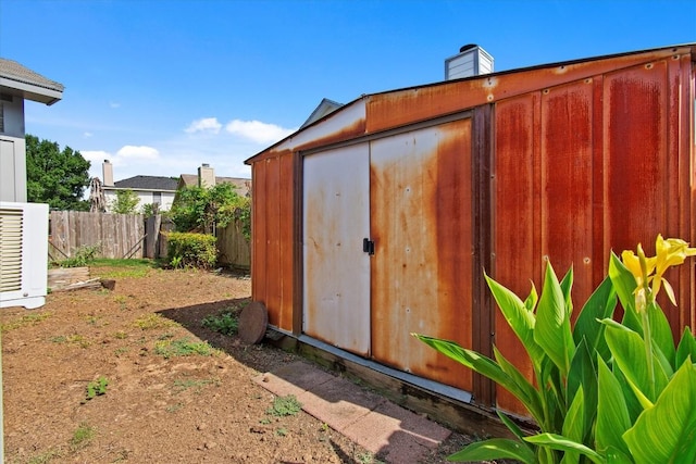 view of outbuilding