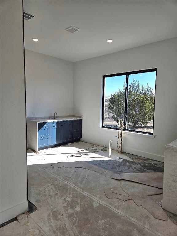 empty room featuring sink