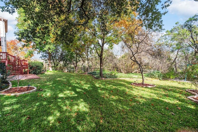 view of yard with a patio area