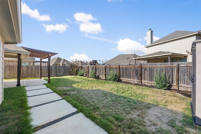 view of yard featuring a pergola