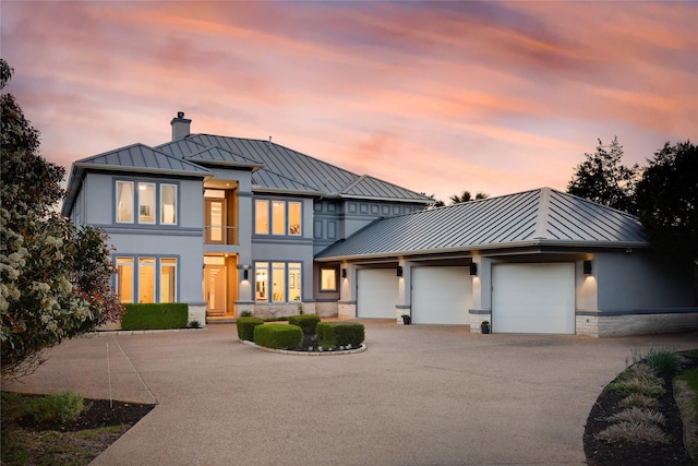 view of front facade with a garage