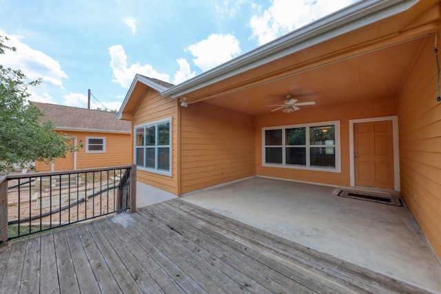 deck with ceiling fan