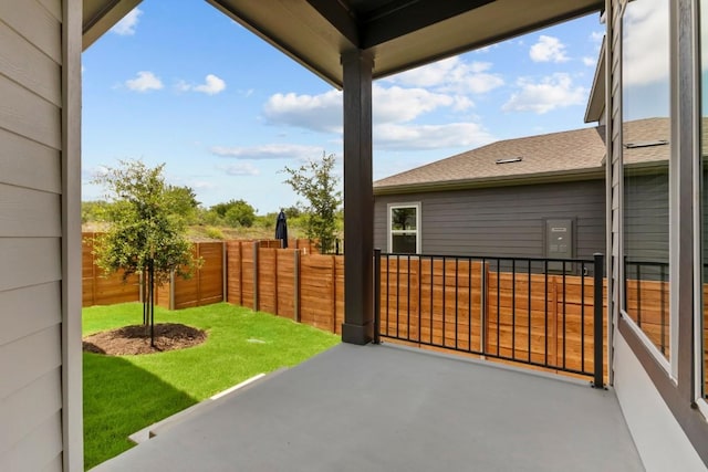 6304 Rotunda Vw, Austin, TX 78747 - fenced backyard with a patio