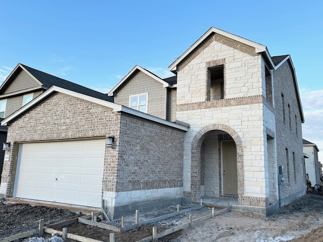 view of front facade with a garage