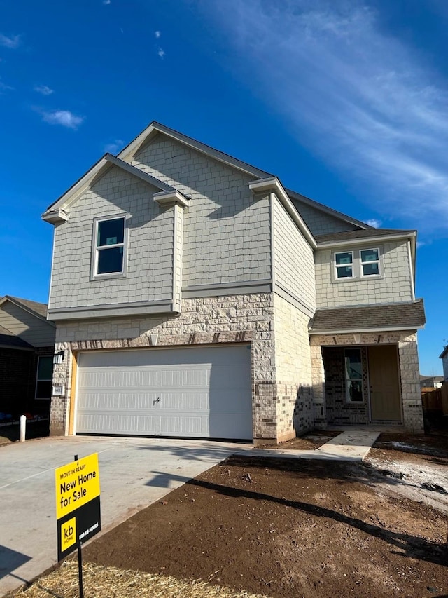 view of front facade featuring a garage