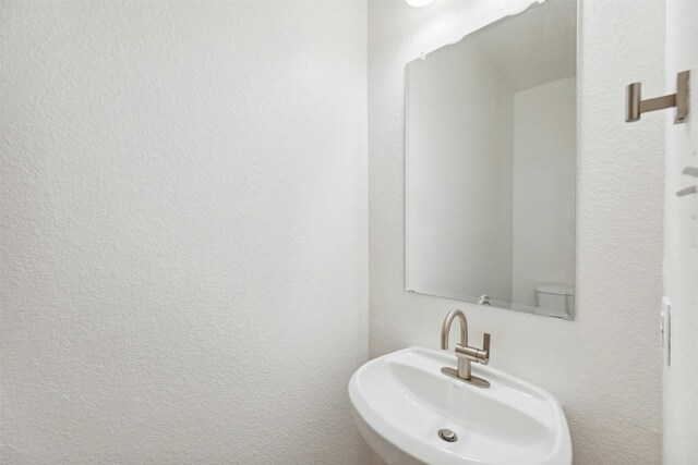 14013 Vigilance St, Manor, TX 78653 - bathroom featuring a sink