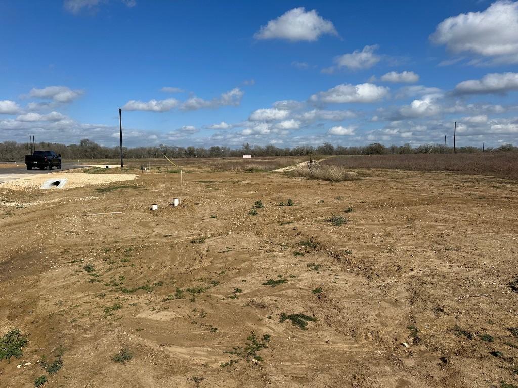 110 Grace Ln, Dale, TX 78616