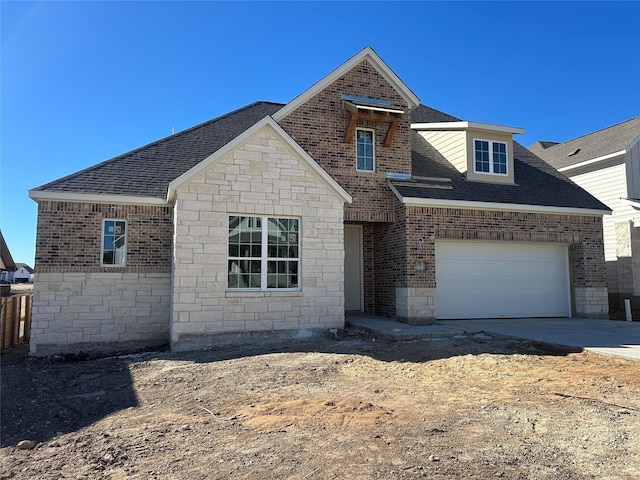 view of front facade featuring a garage