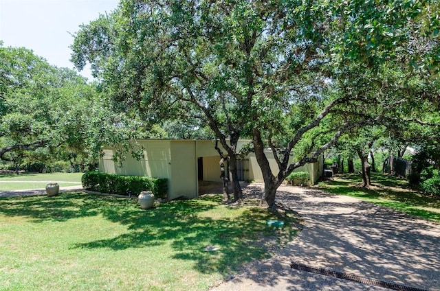 view of front of property with a front yard