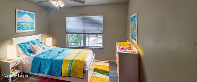 bedroom with ceiling fan