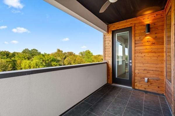 balcony with ceiling fan