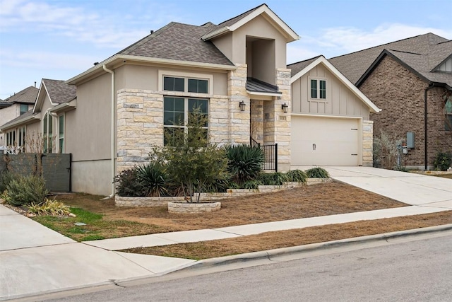 view of front facade featuring a garage