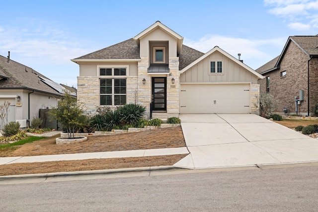 view of front facade featuring a garage