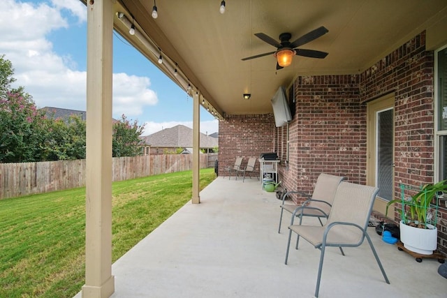 view of patio with ceiling fan