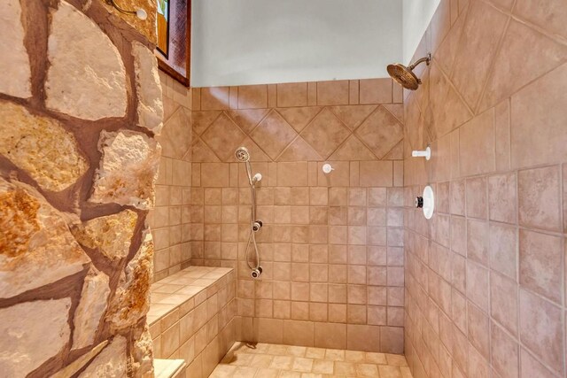 318 Coventry Rd, Spicewood, TX 78669 - full bathroom with a tile shower