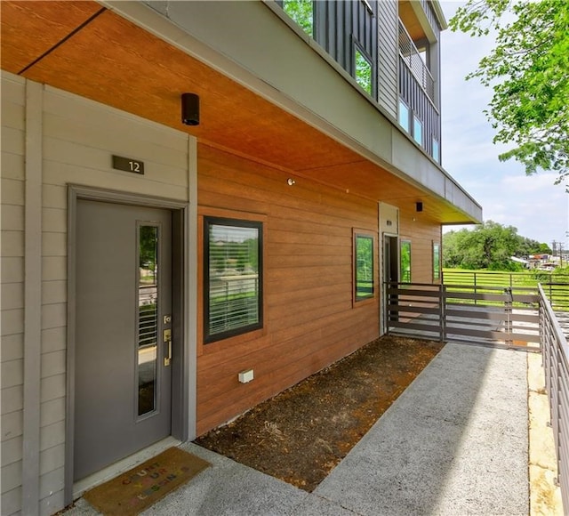 exterior space featuring crawl space