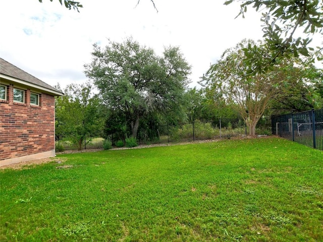 5021 Pyrenees Pass, Austin, TX 78738 - view of yard