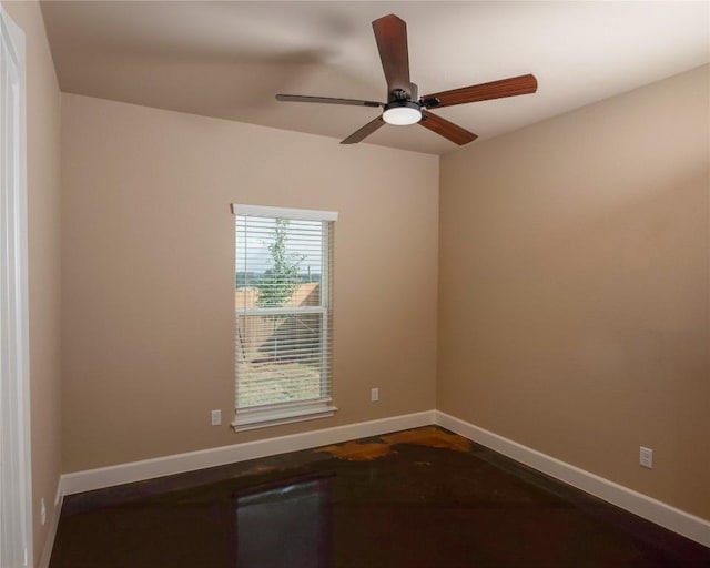 empty room with ceiling fan