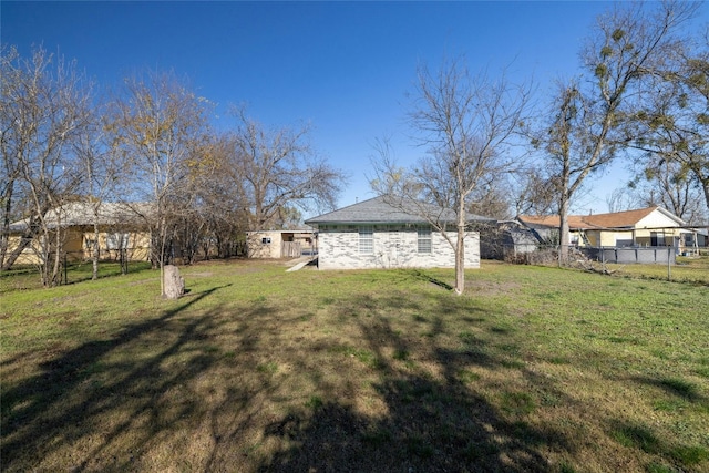 view of yard with a shed