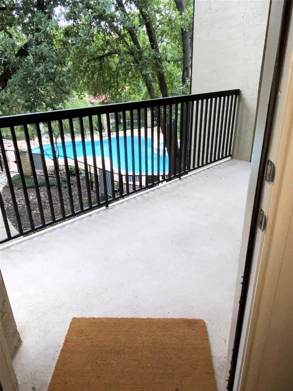 9525 N Capital Of Texas Hwy Unit 623, Austin, TX 78759 - balcony featuring view of pool area