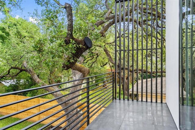 4505 Shoal Creek St, Austin, TX 78756 - view of balcony