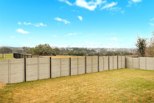 view of yard featuring a rural view