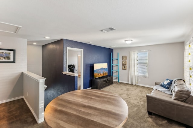 living room with carpet