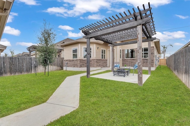 view of yard with a patio area and a pergola