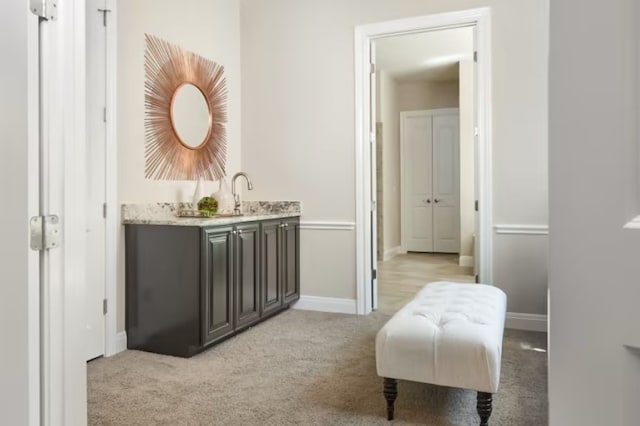 bathroom featuring sink