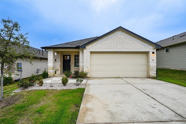 ranch-style house featuring a front lawn and a garage