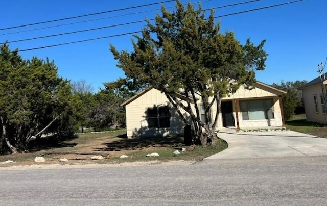 view of front of house