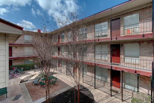 2207 Leon St Unit 309, Austin, TX 78705 - view of apartment building / complex