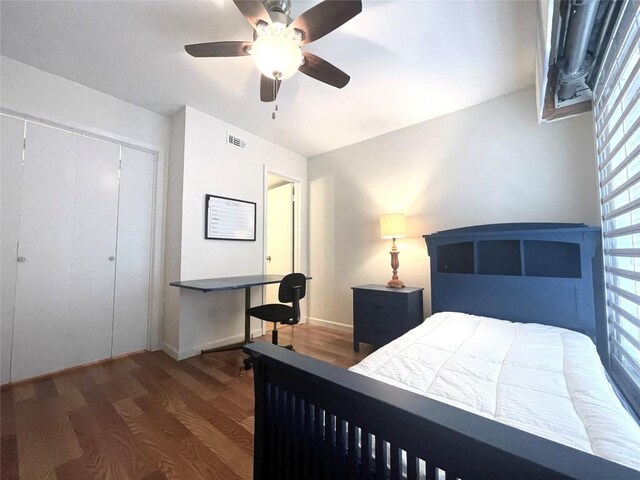2207 Leon St Unit 309, Austin, TX 78705 - bedroom with wood finished floors, a closet, and a ceiling fan