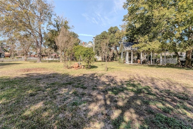 524 Saint Peter St, Gonzales, TX 78629 - view of grassy yard