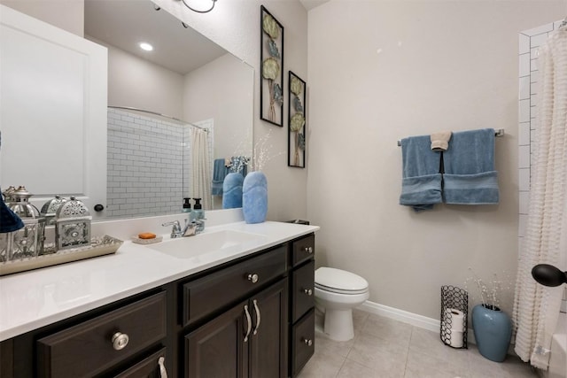 132 Ridgeview Ct, Georgetown, TX 78628 - full bathroom with vanity, toilet, tile patterned flooring, curtained shower, and baseboards