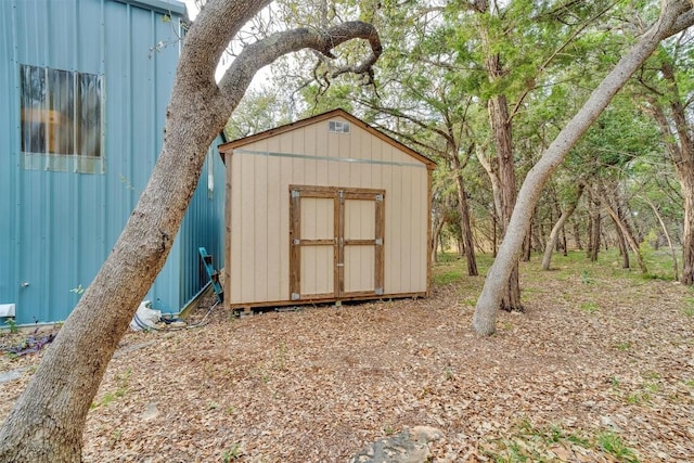 view of outbuilding