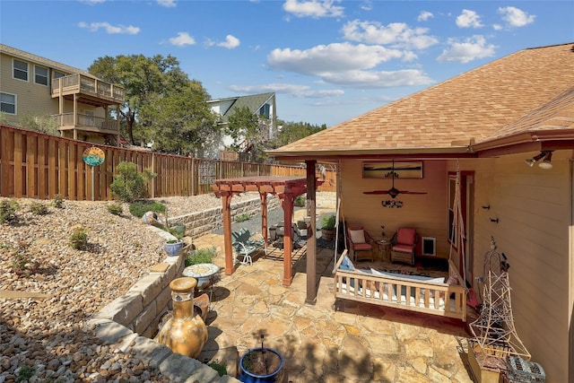 view of yard with a patio, ceiling fan, and a pergola