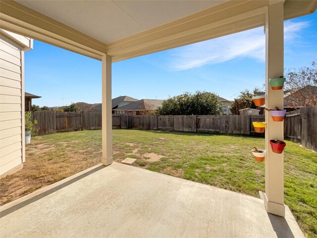 view of yard featuring a patio