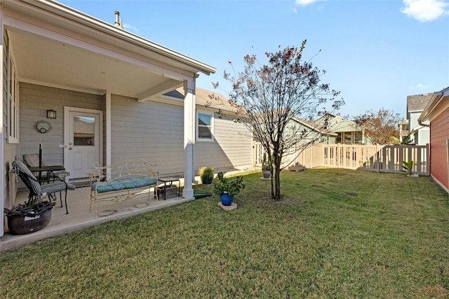 view of yard featuring a patio