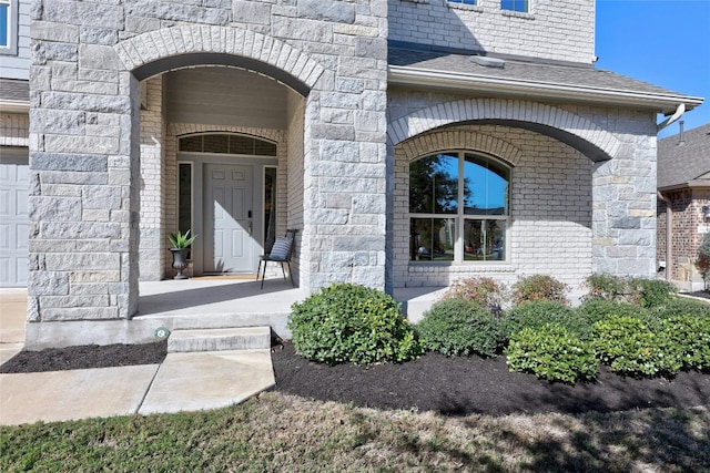 property entrance with covered porch