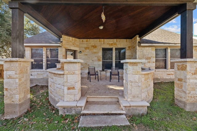 view of patio featuring covered porch