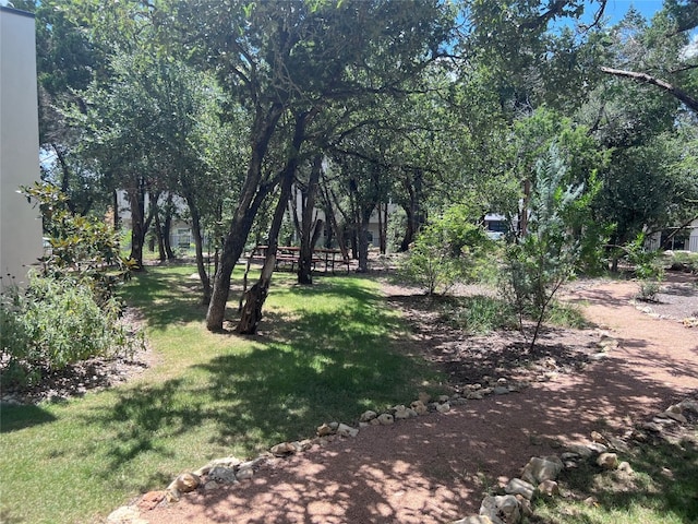 12001 Vista Parke Dr Unit 1202, Austin, TX 78726 - view of green lawn